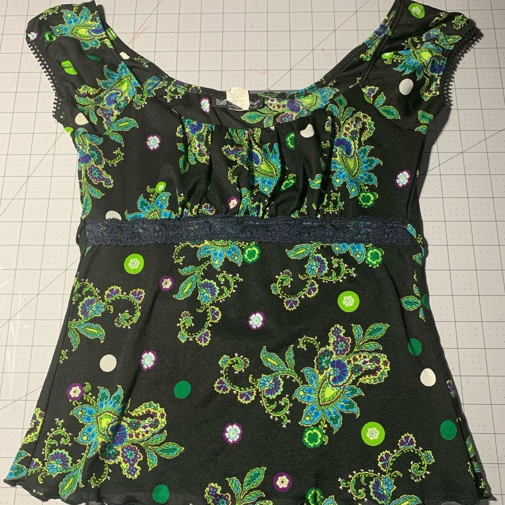Cute Vintage Top